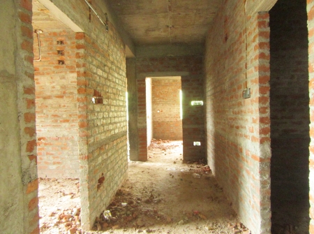 2) Li Id : 111 - Bedrooms Entrance.JPG